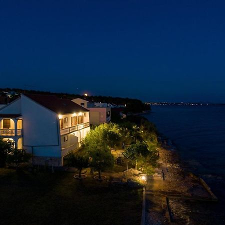 Family Friendly Seaside Apartments Kozino, Zadar - 5756 Petrcane Exterior foto